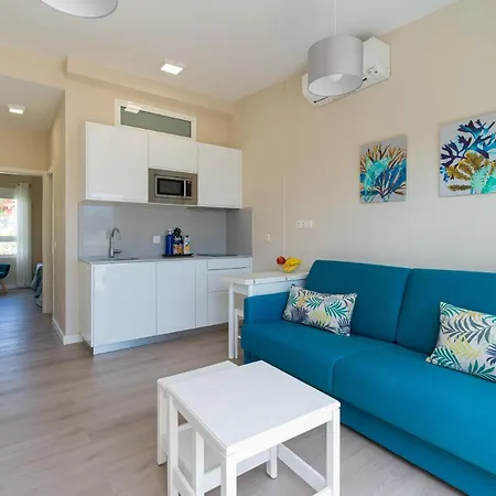 Homeforguest Modern In San Agustin 2 Min From The