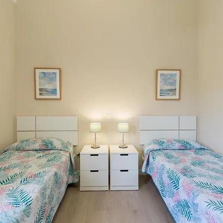 Homeforguest Modern In San Agustin 2 Min From The דירה *