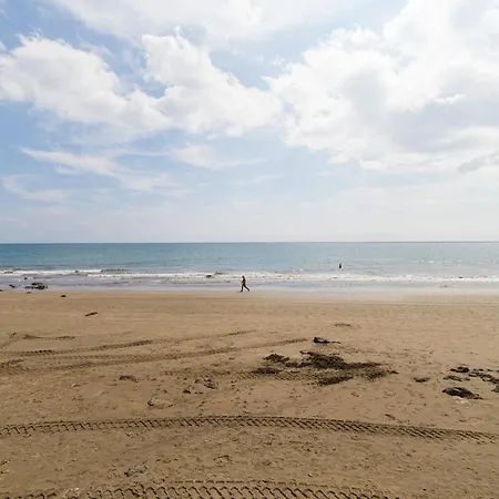 Homeforguest Modern In San Agustin 2 Min From The דירה *